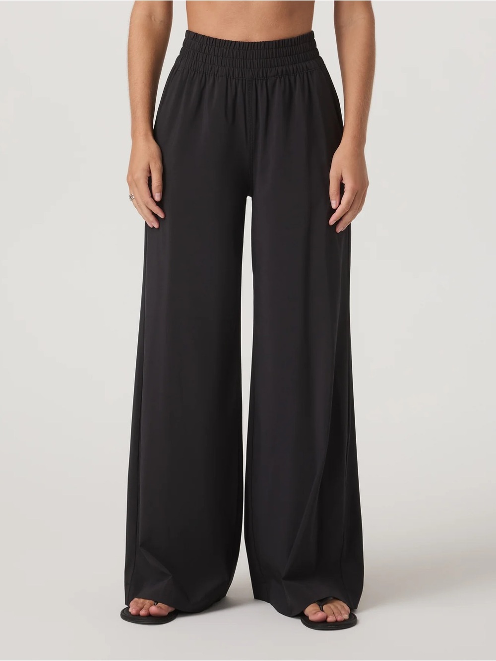 Vuori Villa Wideleg Pant - black
